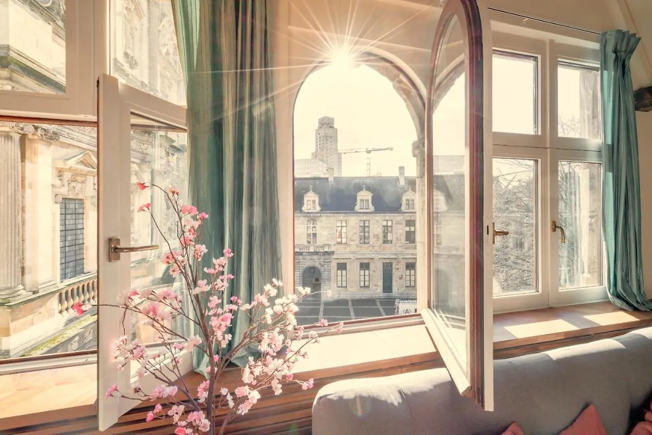 The Hendrik Square Apartments Антверпен