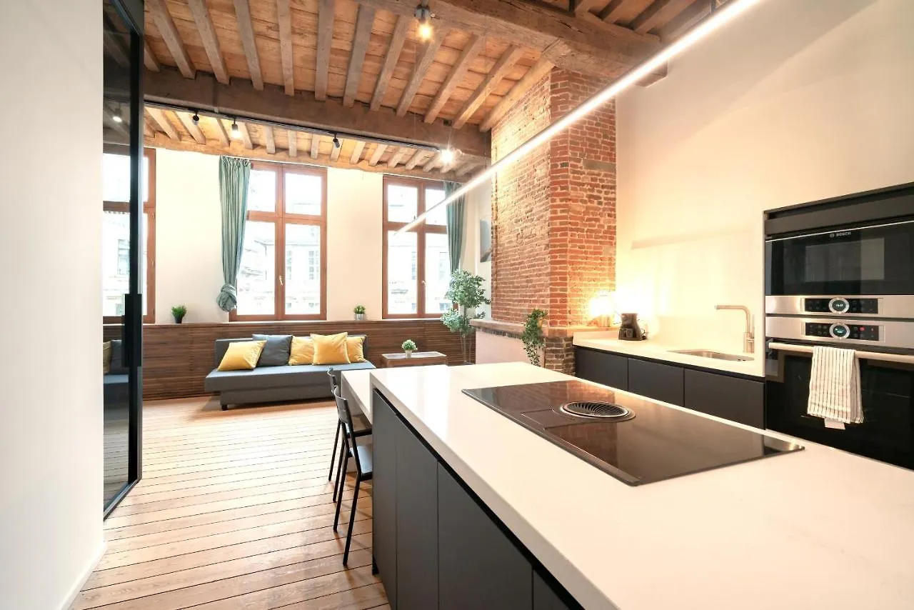The Hendrik Square Apartments Антверпен