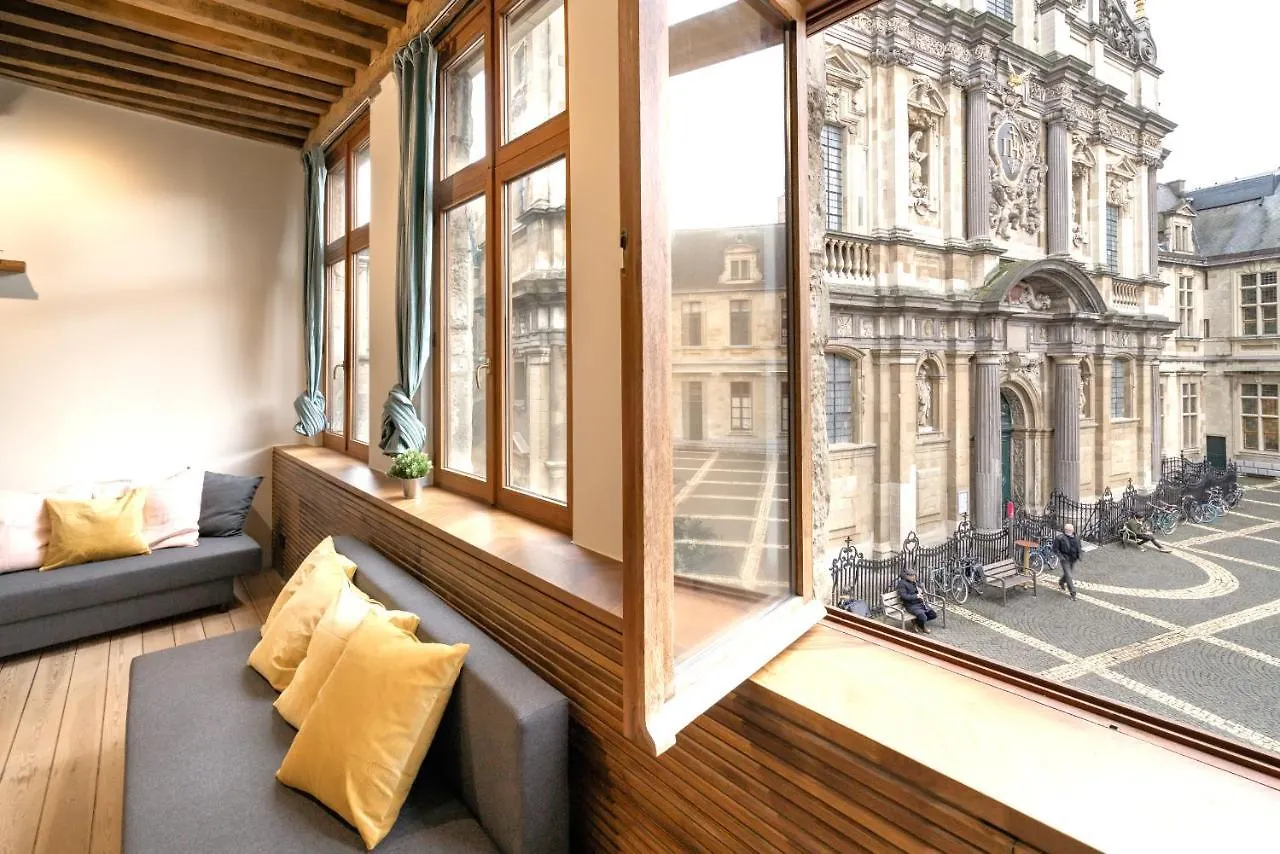 The Hendrik Square Apartments Антверпен